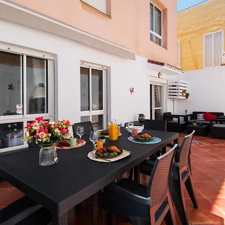 Апартаменты Atarazanas River Road Малага