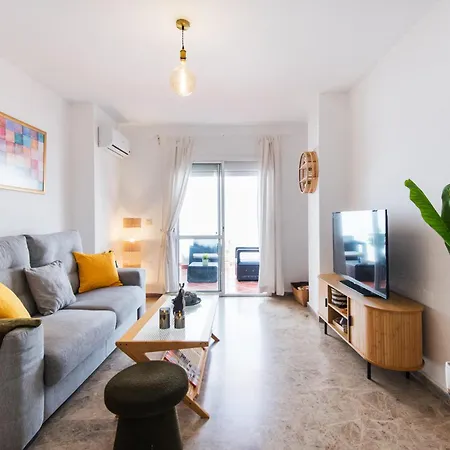 Апартаменты Atarazanas River Road