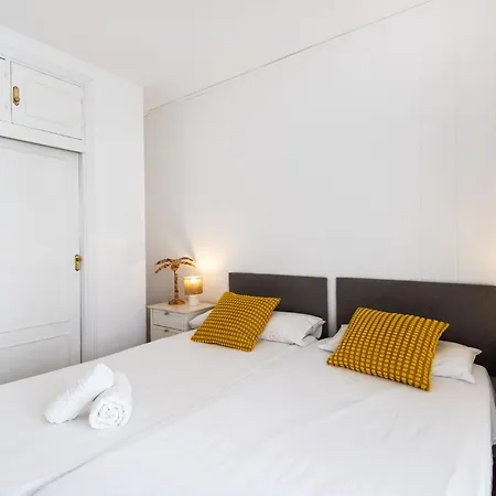 Atarazanas River Road Малага